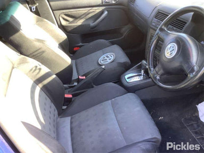 2003 VOLKSWAGEN BORA 1J, 12/99-12/05  LEFT FRONT DOOR WINDOW