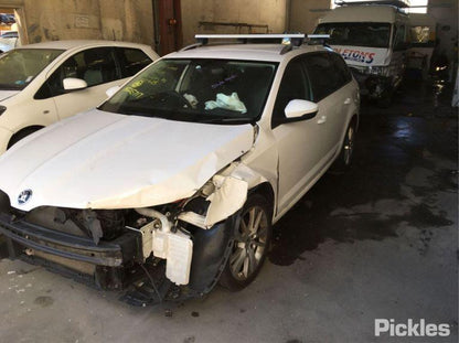 2018 SKODA OCTAVIA NE, 11/13-09/20 5E0809702B FUEL DOOR FILLER