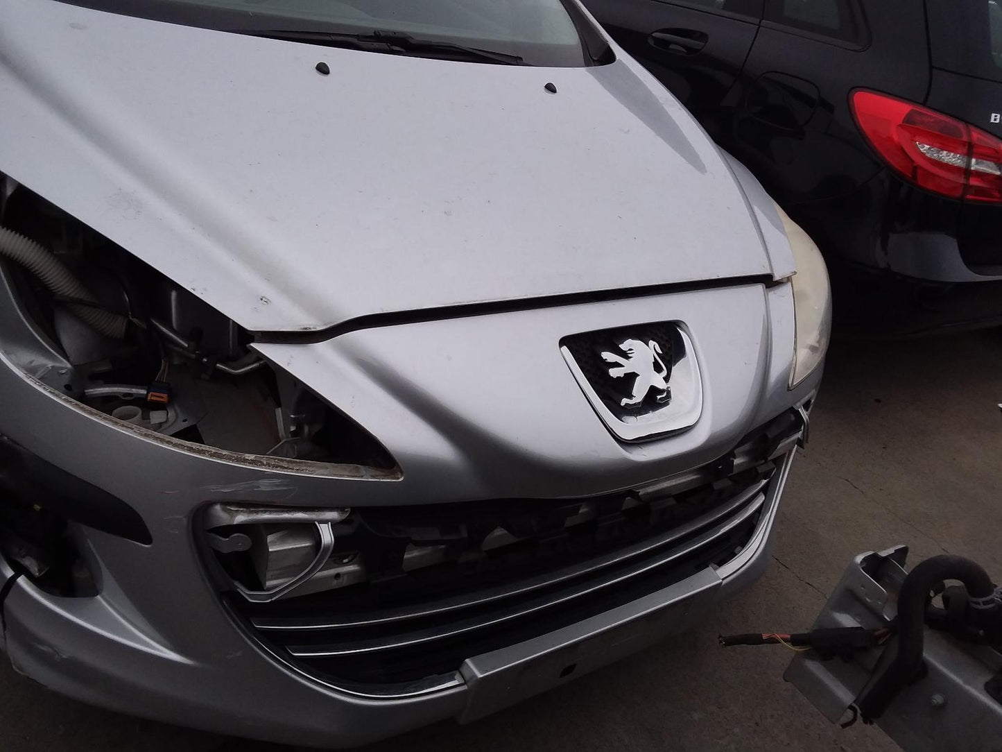 2009 PEUGEOT 308 LEFT FRONT DOOR LOCK, T7, HATCH/WAGON, 09/07-12/13  DOOR BOOT GATE LOCK