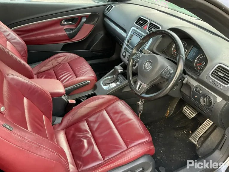 Wrecking 2009 VOLKSWAGEN EOS for Used Parts VW1605