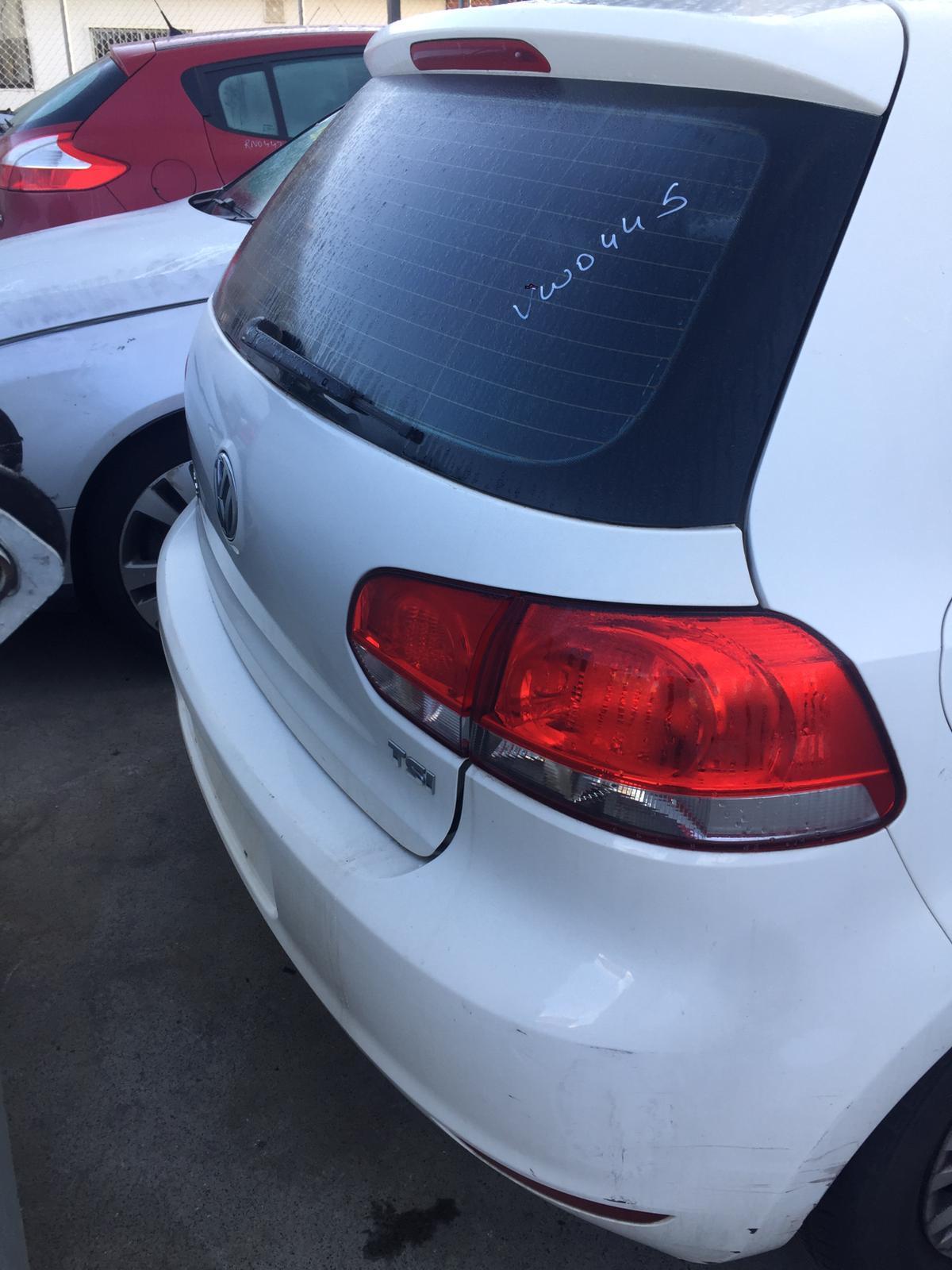 2003 BMW 3 SERIES E46, SEDAN, CLEAR FLASHER TYPE, 10/01-01/05 63217164471 LEFT TAILLIGHT