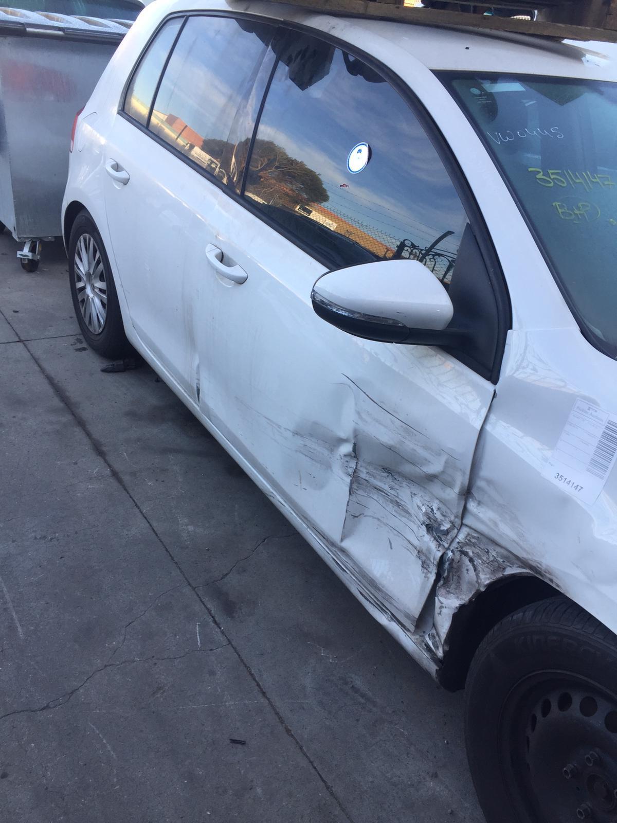 2012 VOLKSWAGEN GOLF KNEE, GEN 6, 12/08- 5K2880841D RIGHT AIRBAG