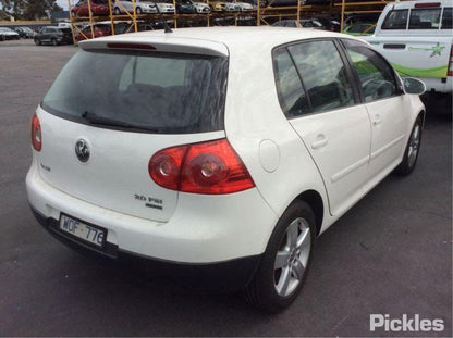 2008 VOLKSWAGEN GOLF GEN 5, 07/04-02/09 1K6845215 LEFT REAR 1Q DOOR GLASS