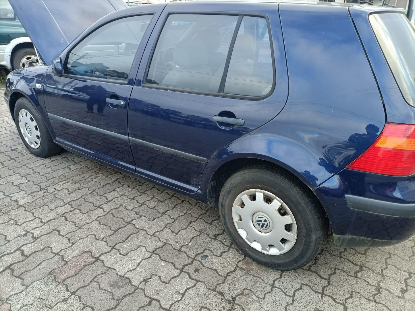 2001 VOLKSWAGEN GOLF PETROL, 4CYL, P/N 020911023F, GEN 4, 09/98-06/04 (AUS ONLY)  STARTER