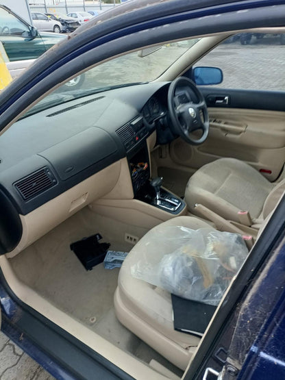 2001 VOLKSWAGEN GOLF GEN 4, HATCH, GLE TYPE, 09/98-06/04 1J6945096R RIGHT TAILLIGHT