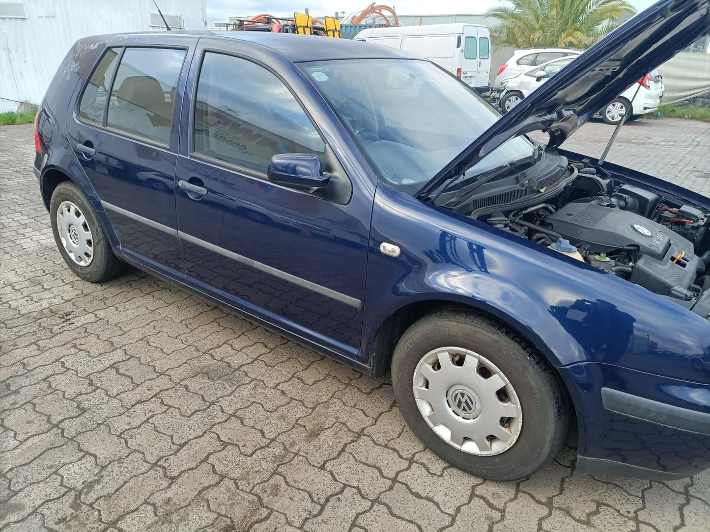 2001 VOLKSWAGEN GOLF PETROL, 4CYL, P/N 020911023F, GEN 4, 09/98-06/04 (AUS ONLY)  STARTER