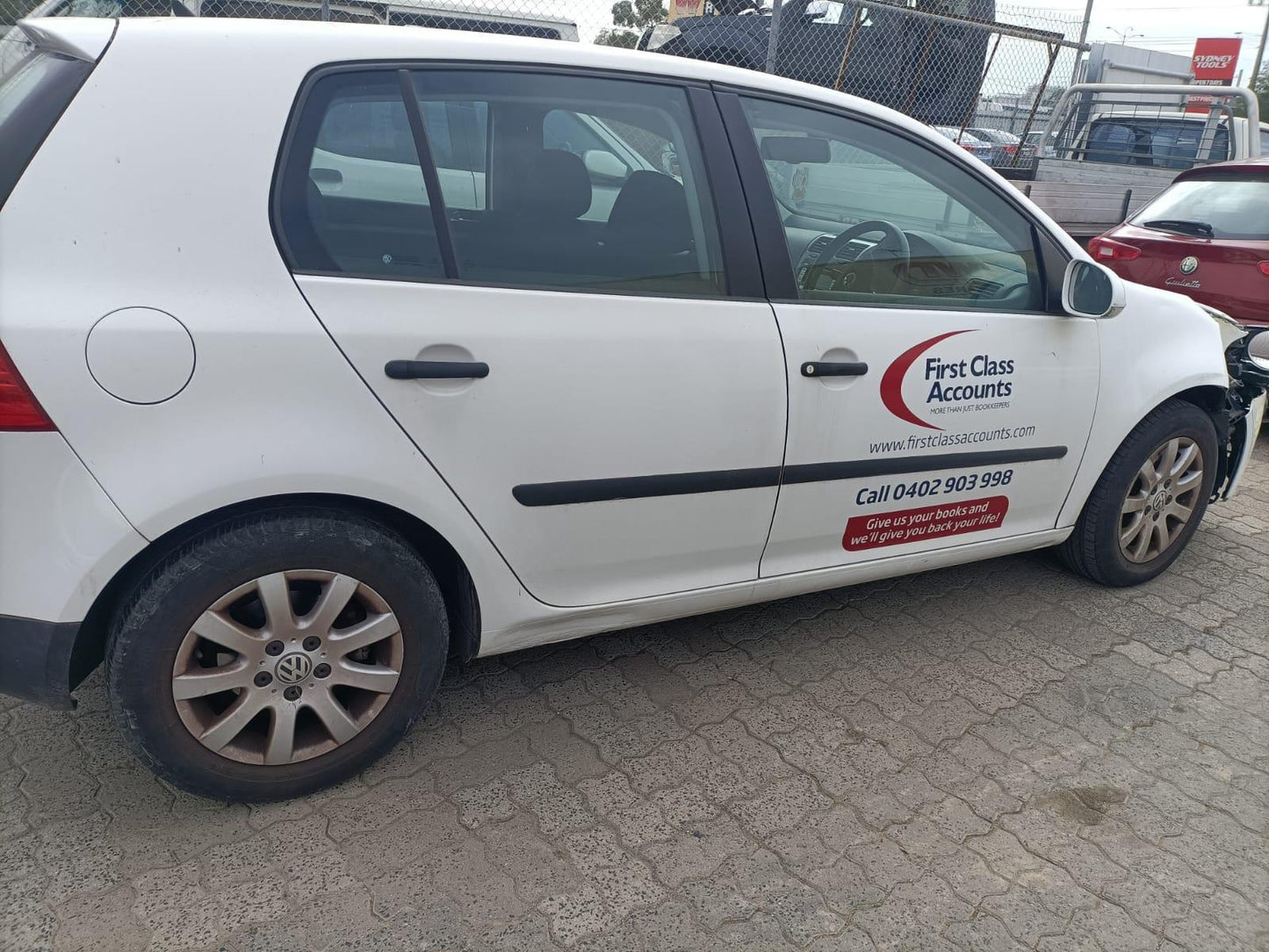 2008 VOLKSWAGEN GOLF GEN 5, HATCH, NON TINTED TYPE, 07/04-02/09 1K6945096AA RIGHT TAILLIGHT