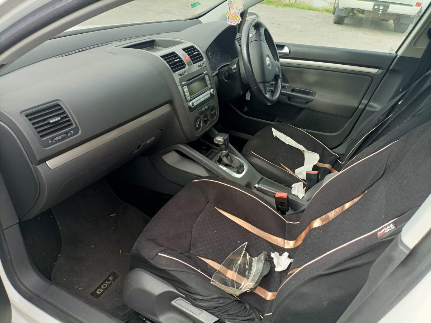 2008 VOLKSWAGEN GOLF GEN 5, HATCH, NON TINTED TYPE, 07/04-02/09 1K6945096AA RIGHT TAILLIGHT