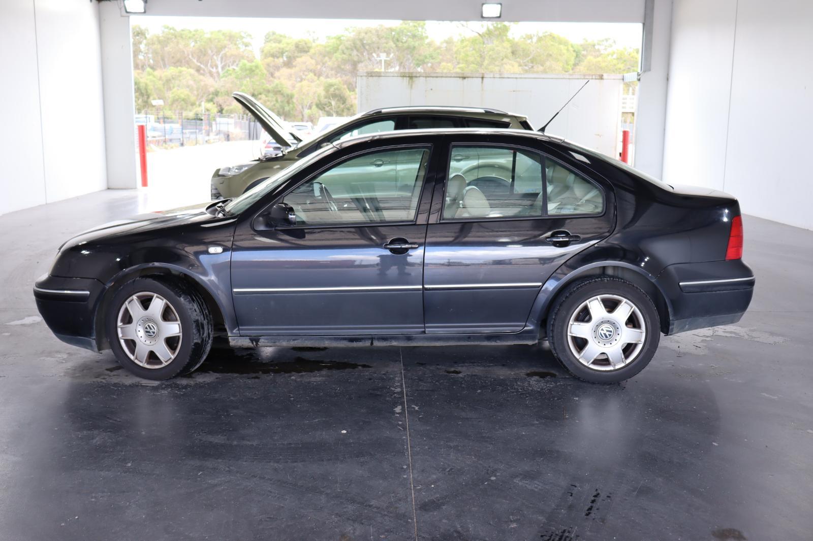 2002 VOLKSWAGEN BORA 1J, 12/99-12/05 1J5833056F RIGHT REAR DOOR SLIDING