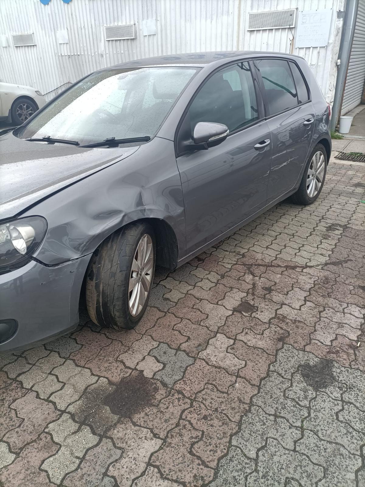 2009 VOLKSWAGEN GOLF RIGHT FRONT DOOR LOCK, GEN 6, HATCH/CABRIO, P/N 5K2837016B, 12/08-01/16 5K2837016B  DOOR BOOT GATE LOCK