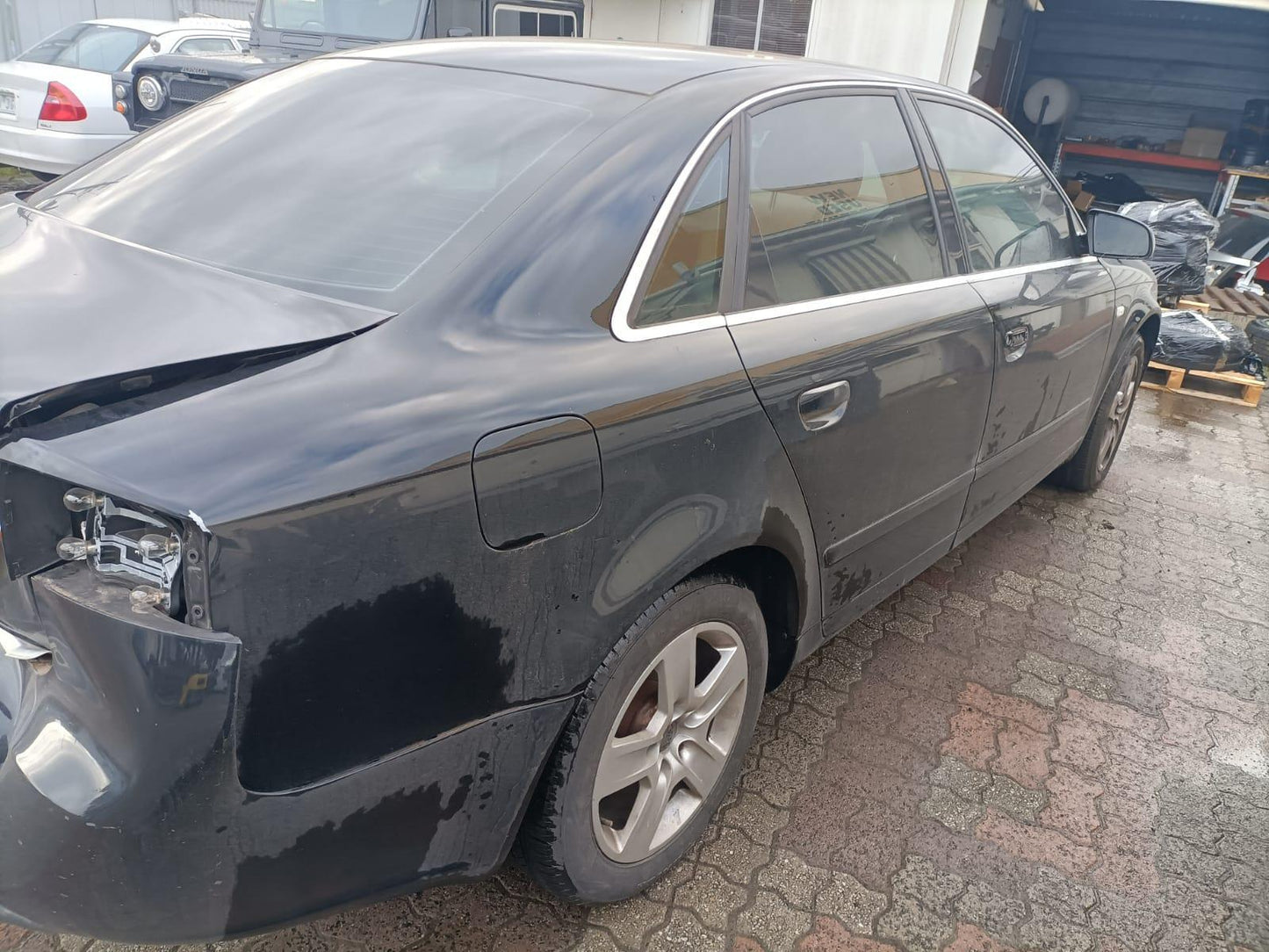 2006 AUDI A4 B7 (A4/S4/RS4), SEDAN, 11/04-03/08 8E0831052J RIGHT FRONT DOOR