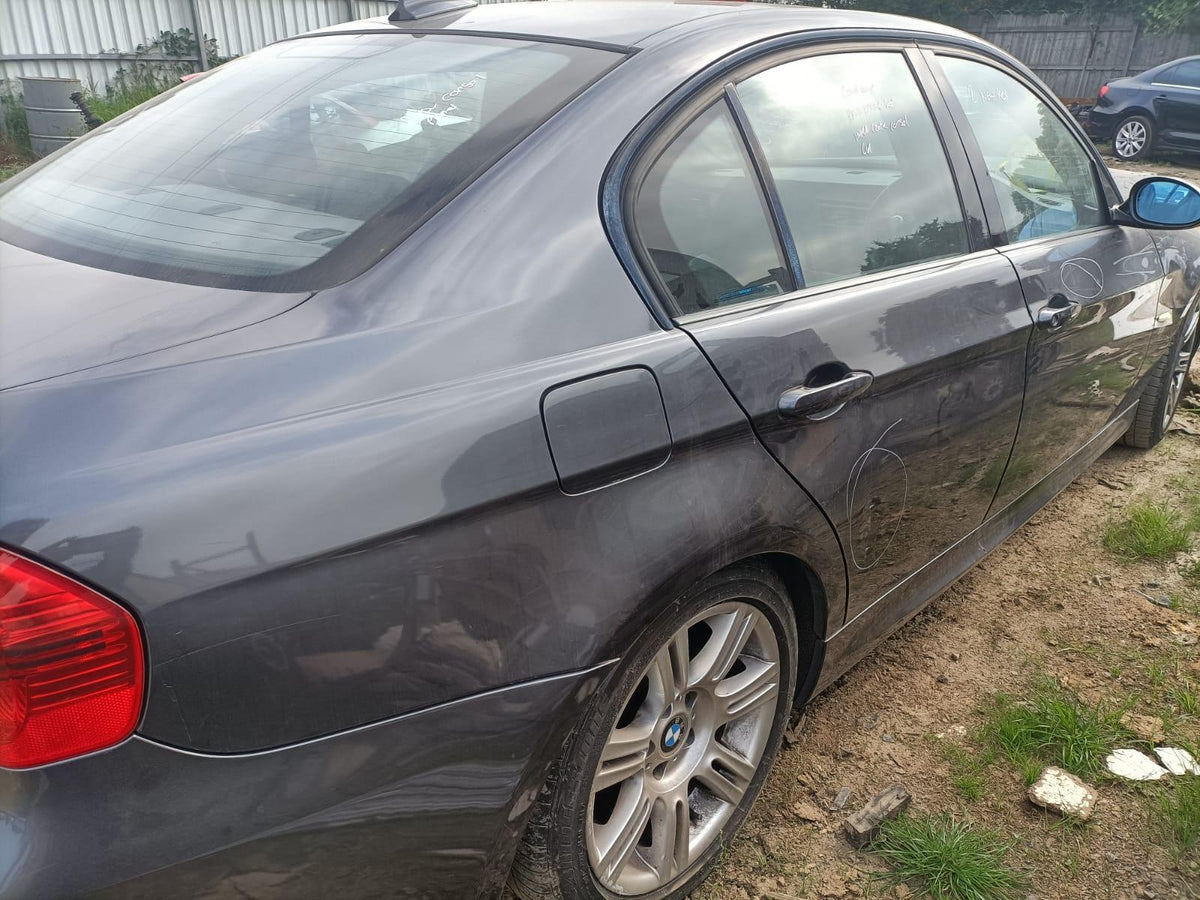 2006 BMW 3 SERIES E90/E91, SEDAN/WAGON, 03/05-04/12 51337060263 LEFT FRONT DOOR WINDOW