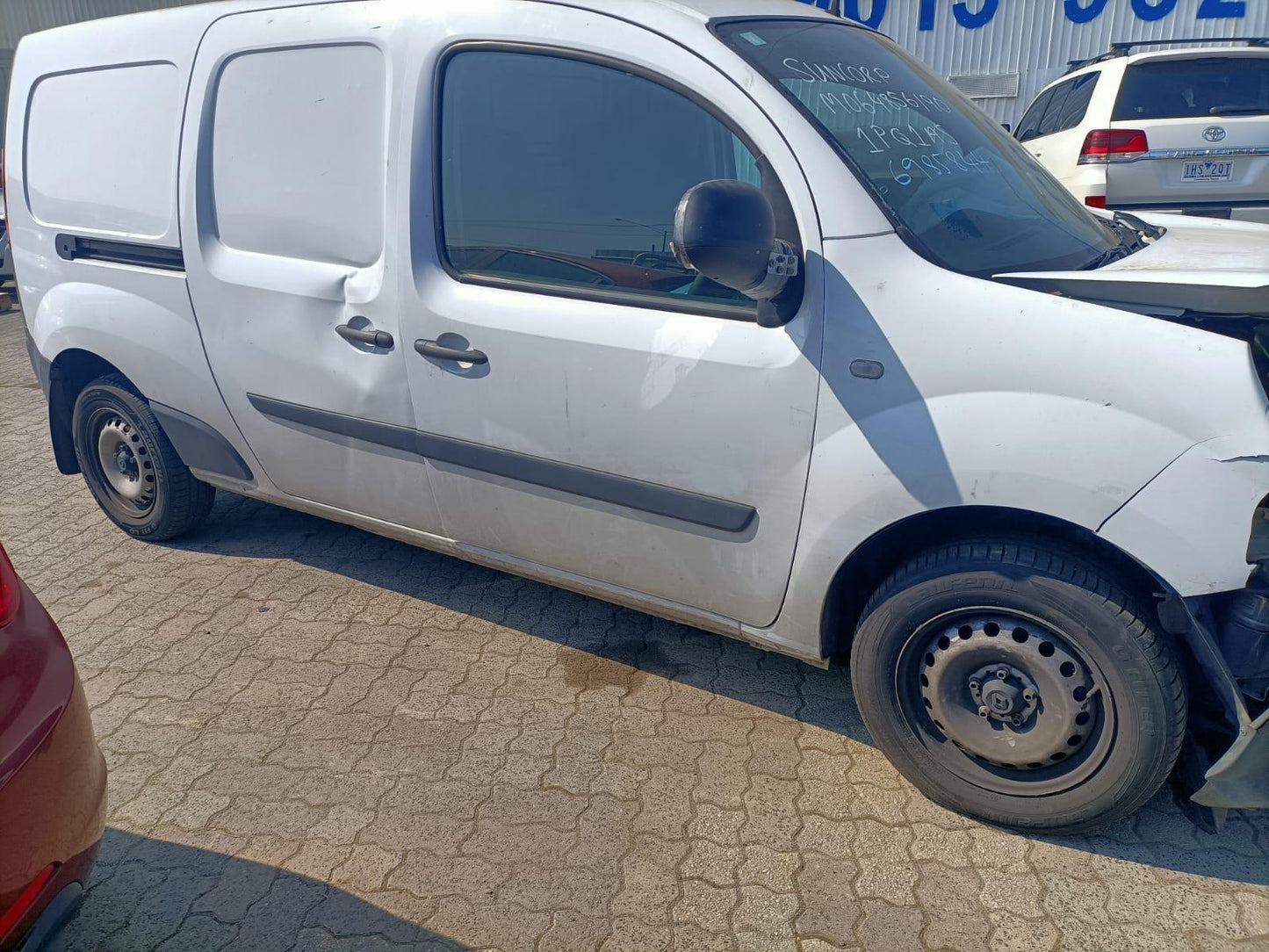 2014 RENAULT KANGOO LH FRONT, SEAT BELT ONLY (NO STALK), X61, 09/13- 8200448759 SEAT BELT STALK