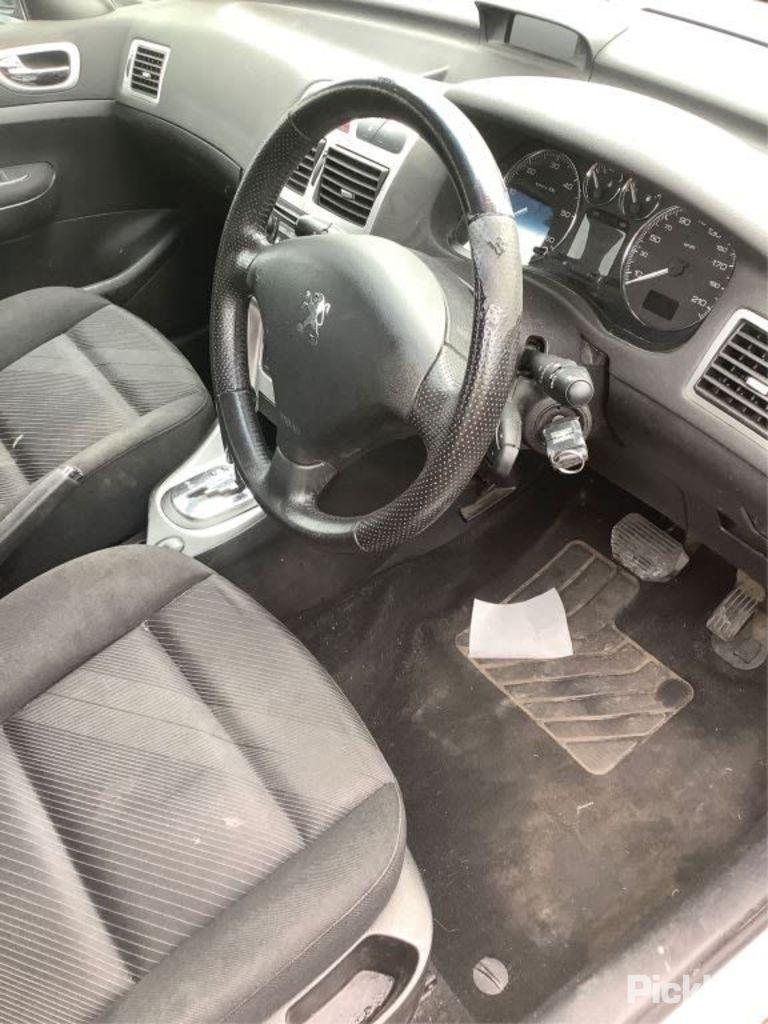 2007 PEUGEOT 307 LH FRONT, SEAT BELT ONLY (NO STALK), WAGON, T6, 10/05-12/08 8974TR SEAT BELT STALK