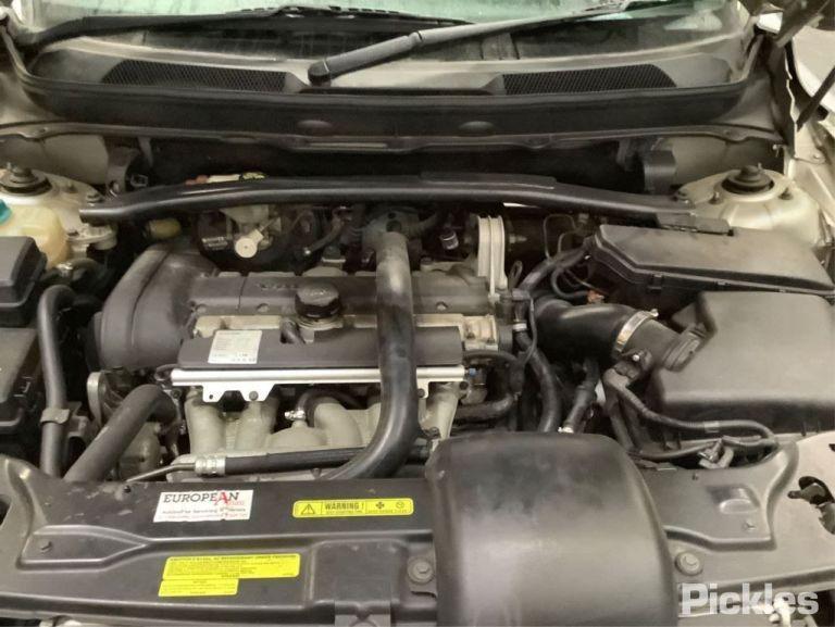 2005 VOLVO XC90 HALOGEN, BLACK INSERT TYPE, 07/03-12/14 30784152 RIGHT HEADLAMP