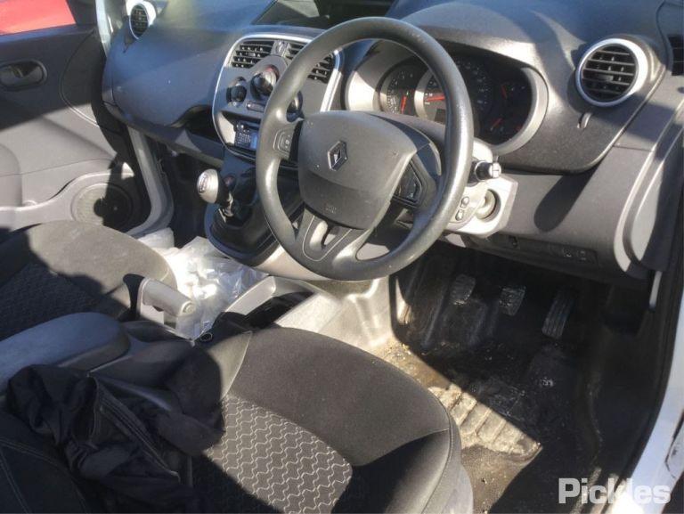 2013 RENAULT KANGOO X61, 10/10- 472105437R BRAKE BOOSTER