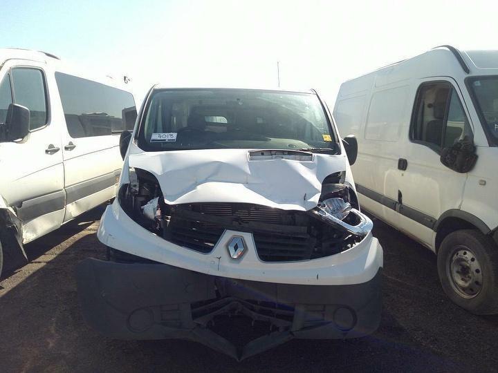 2013 RENAULT TRAFIC HEAD UNIT, X83, 10/10-12/14 281152957R RADIO CD DVD SAT TV