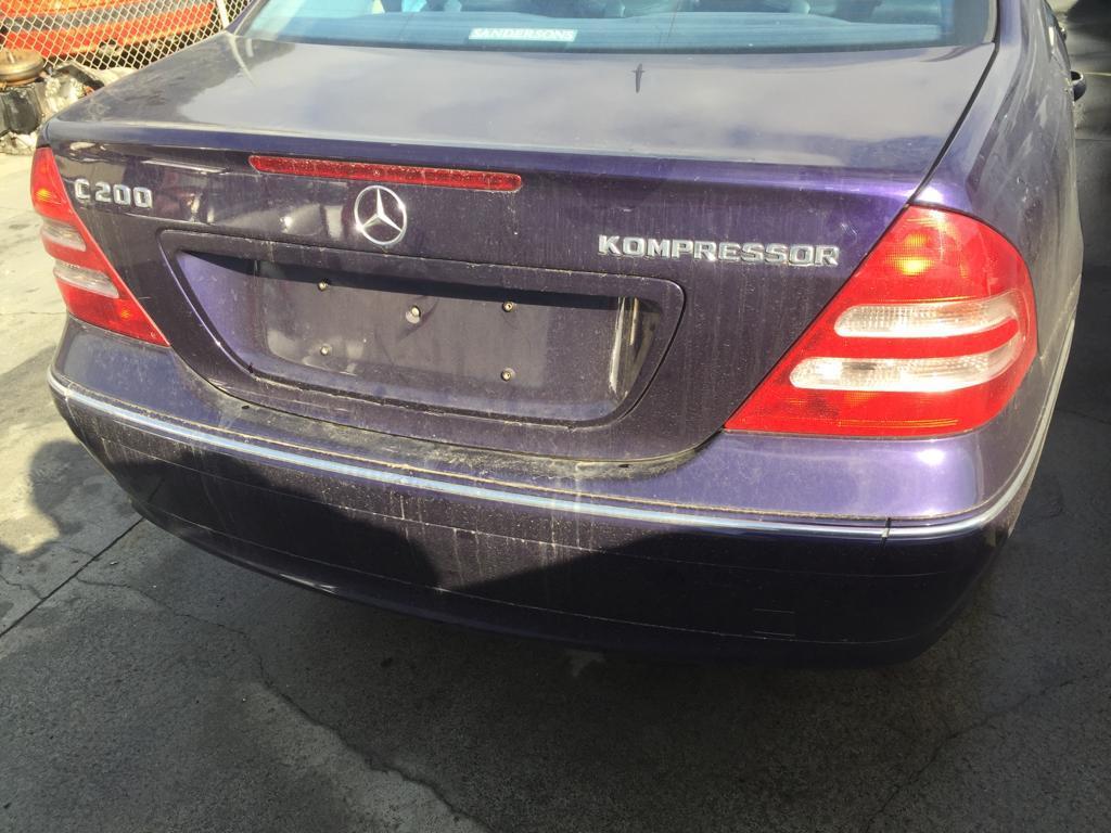 2001 MERCEDES C CLASS W203 11/00-2007 A1684700105 FUEL DOOR FILLER