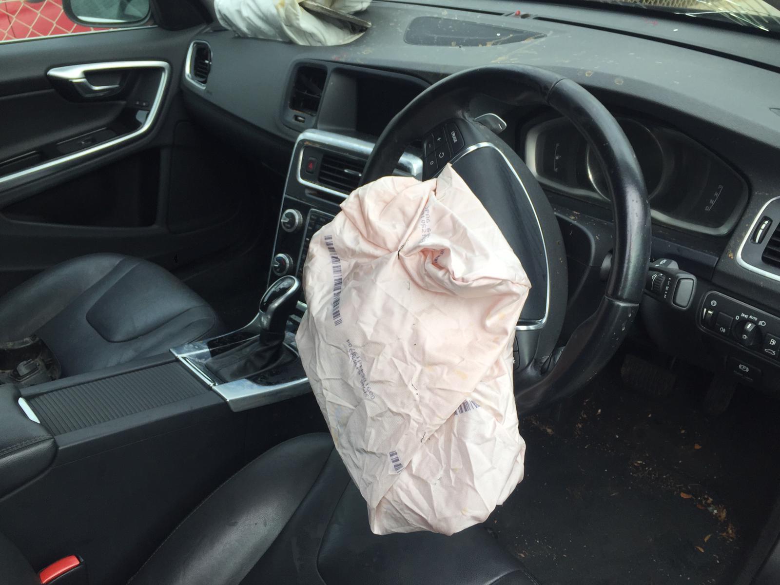 2015 VOLVO S60/V60 Mk2, 12/10-12/18 39826636 COURTESY LIGHT