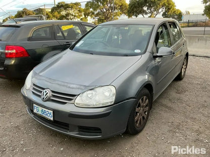 Wrecking 2005 VOLKSWAGEN GOLF for Used Parts VW1619