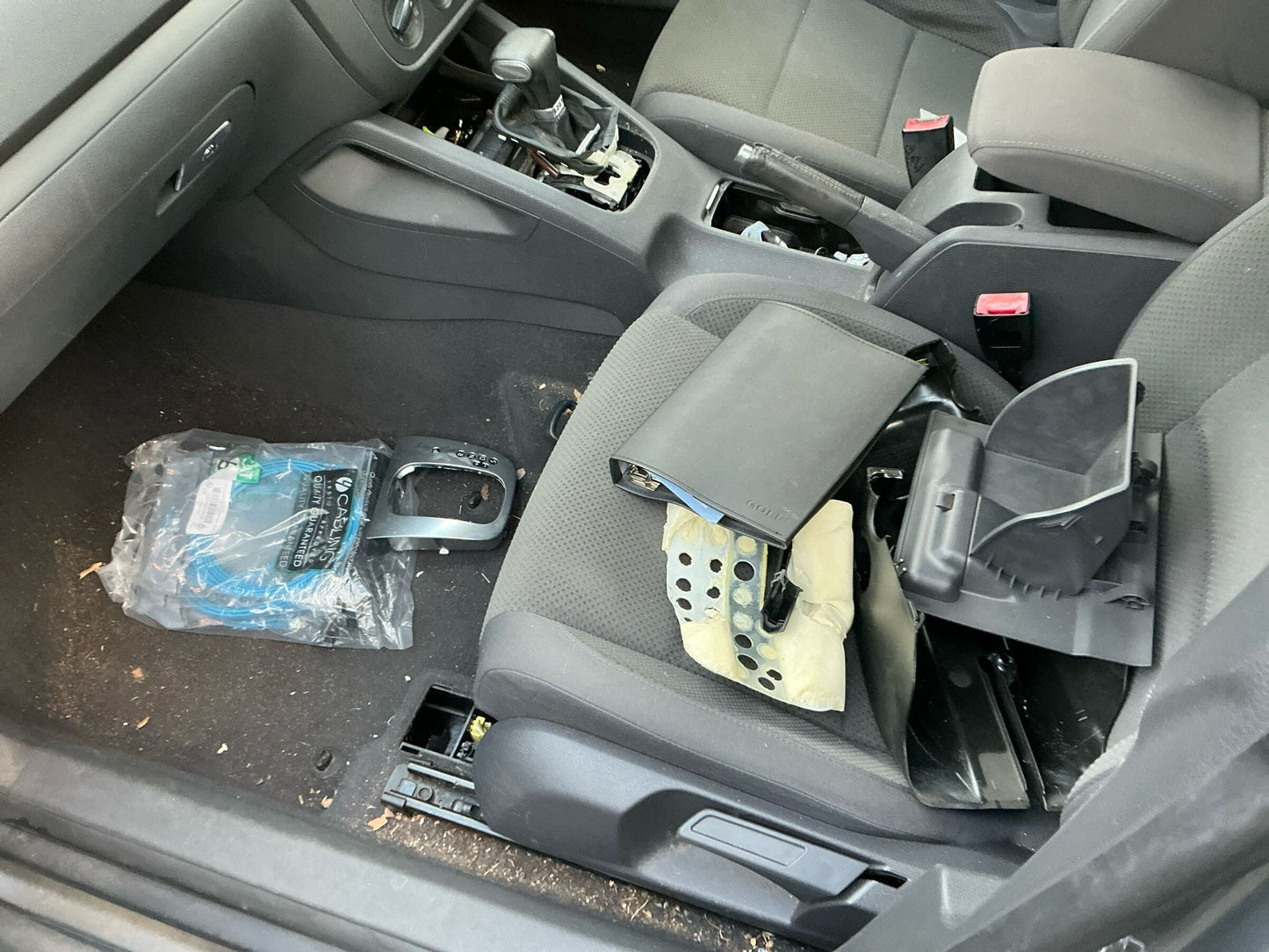 Wrecking 2005 VOLKSWAGEN GOLF for Used Parts VW1619