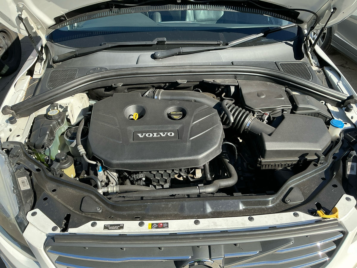 Wrecking 2014 VOLVO XC60 for Used Parts VO1633