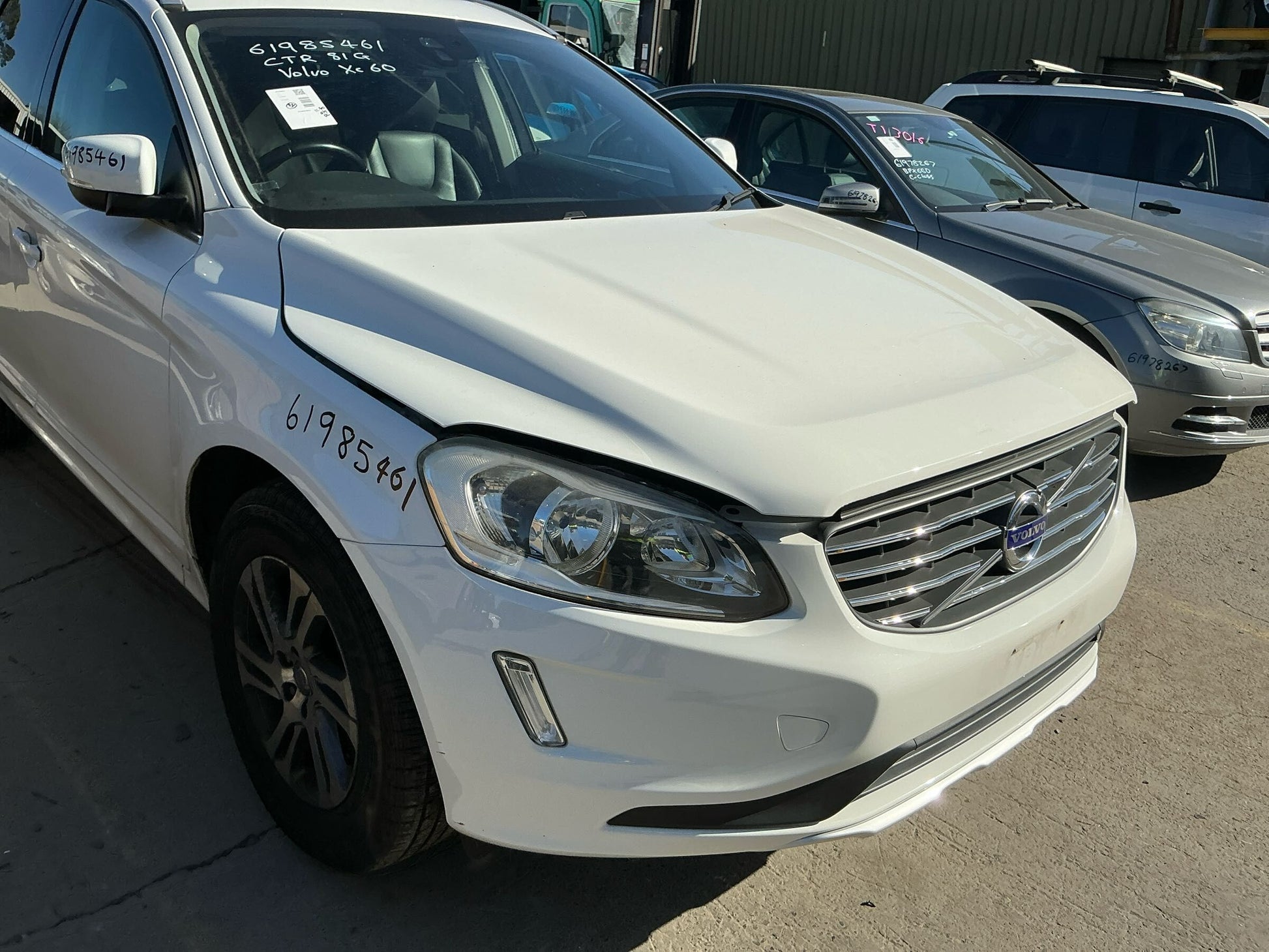 2014 VOLVO XC60 DZ, HARDENED TYPE, 02/09-04/17 31386792 LEFT FRONT DOOR WINDOW