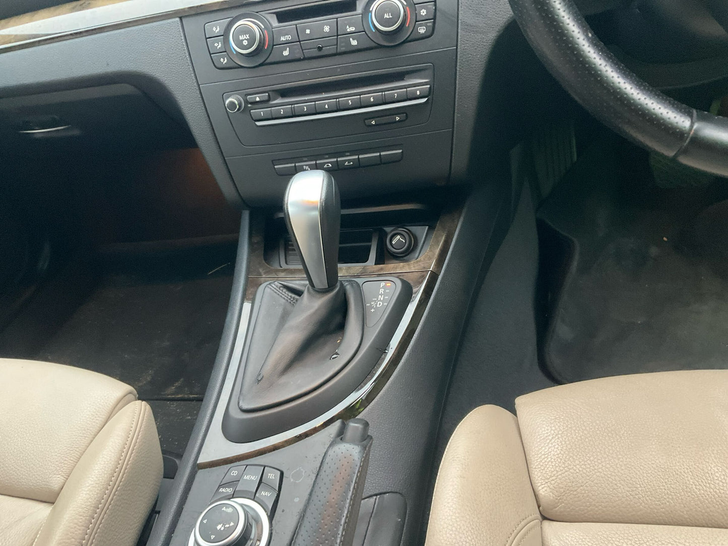 Wrecking 2011 BMW 1 SERIES for Used Parts BM1630