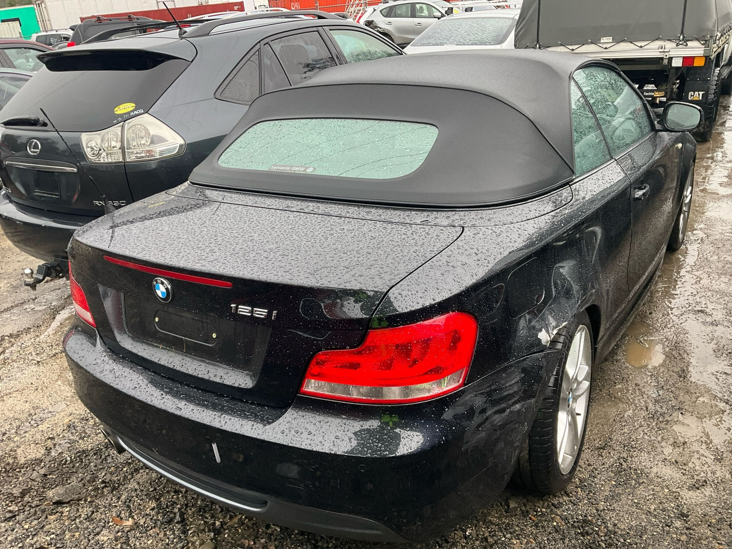 Wrecking 2011 BMW 1 SERIES for Used Parts BM1630