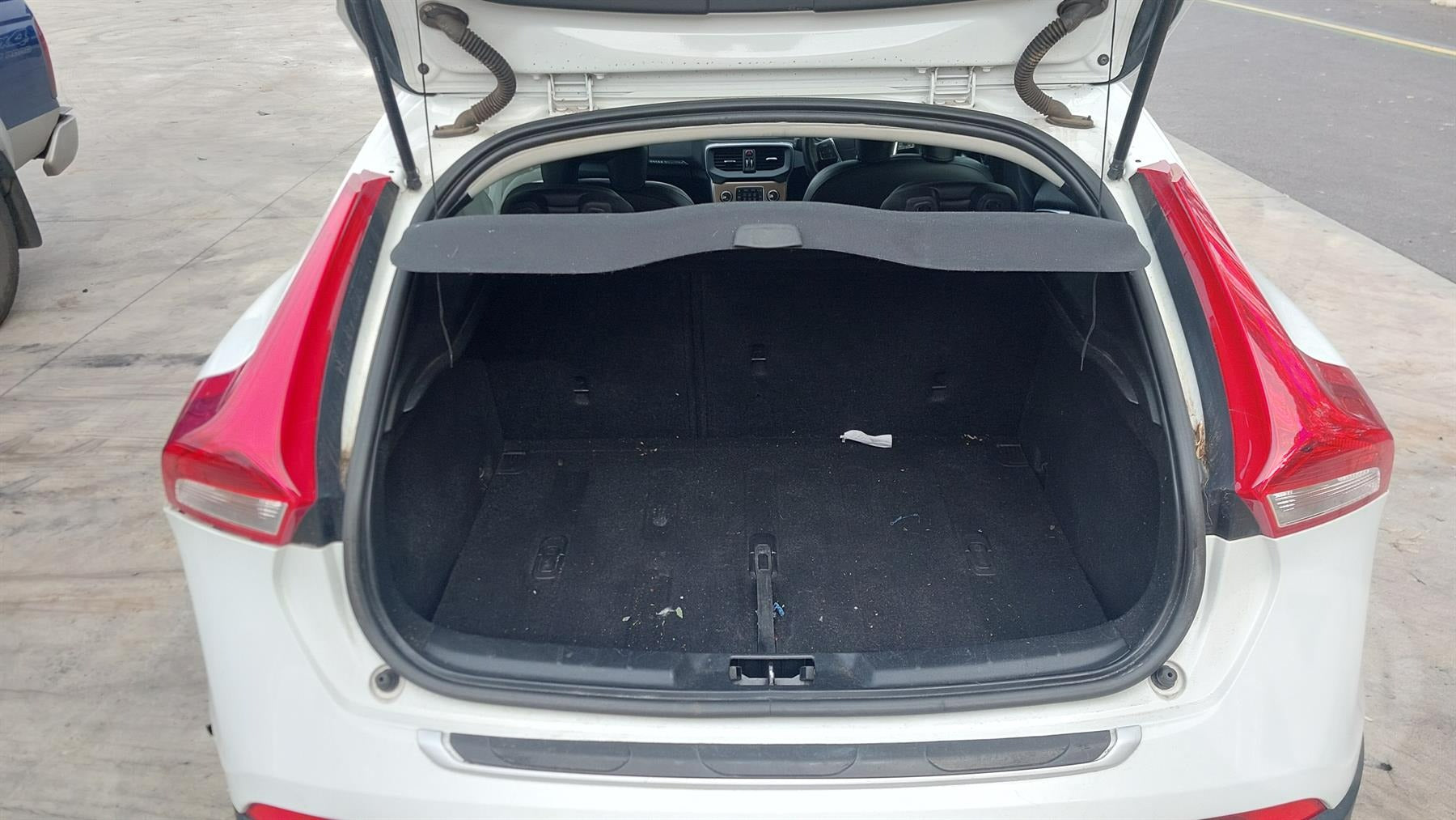 Wrecking 2014 VOLVO S40 for Used Parts VO1629