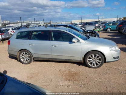 Wrecking 2009 VOLKSWAGEN PASSAT for Used Parts VW1651