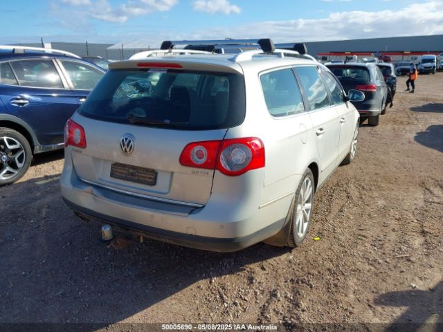Wrecking 2009 VOLKSWAGEN PASSAT for Used Parts VW1651