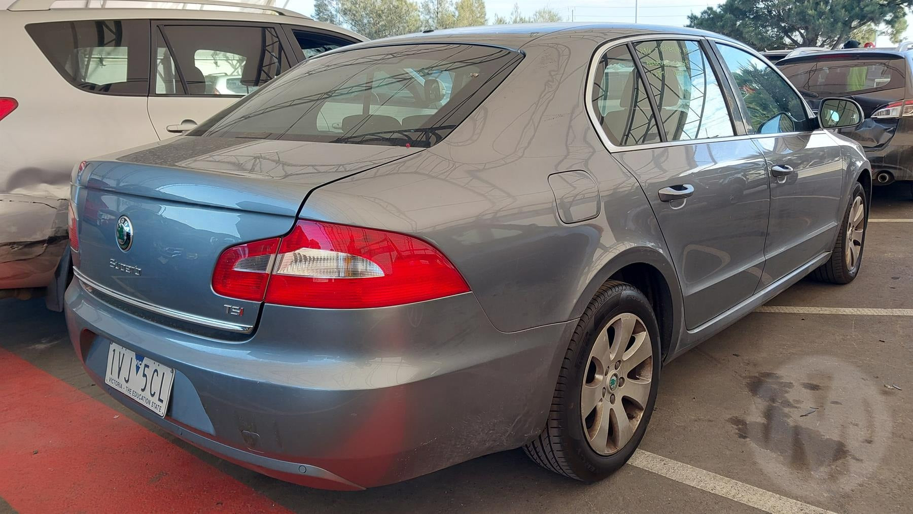 Wrecking 2013 SKODA SUPERB for Used Parts SK1589