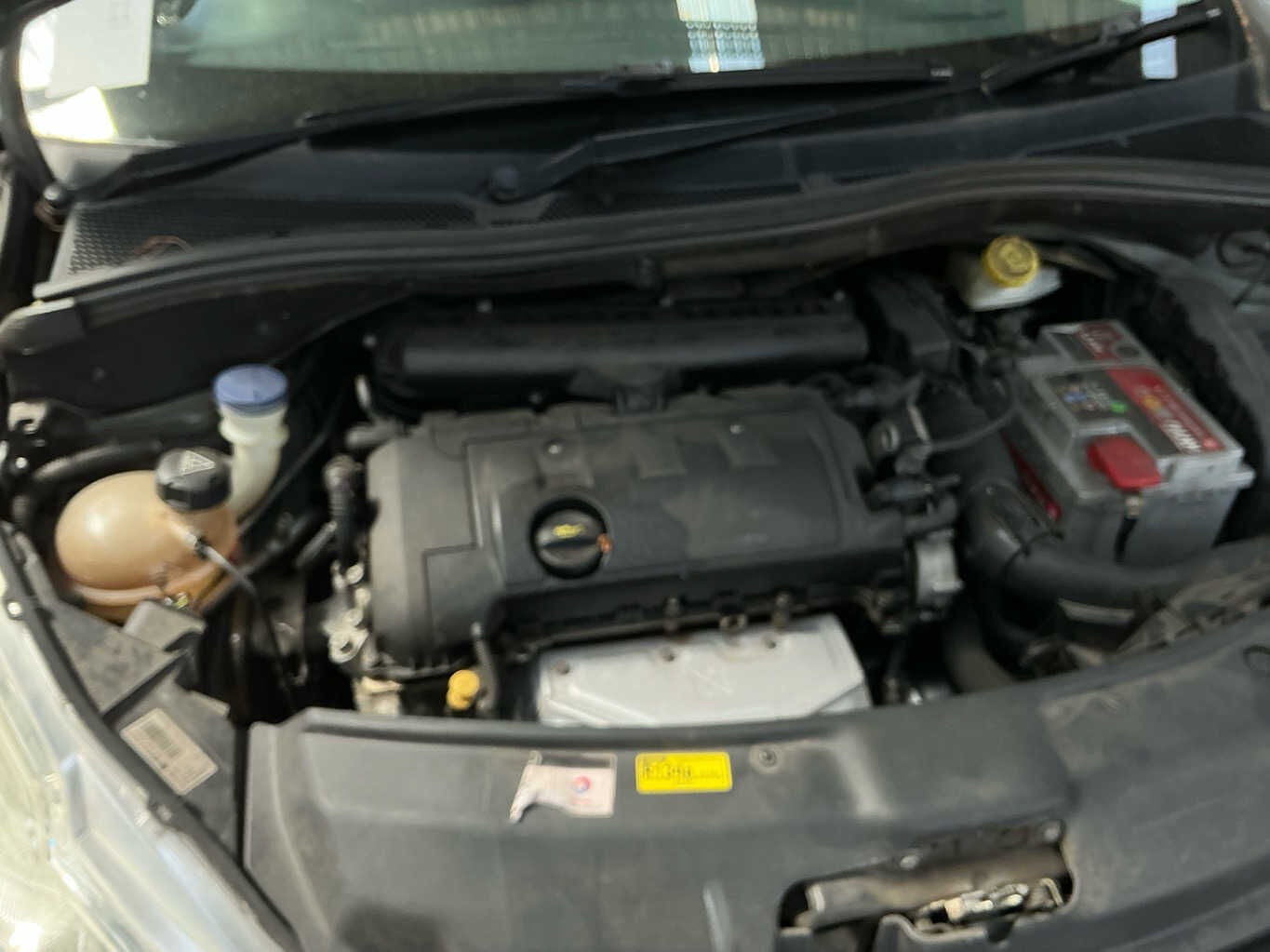 Wrecking 2015 PEUGEOT 208 for Used Parts PG1727