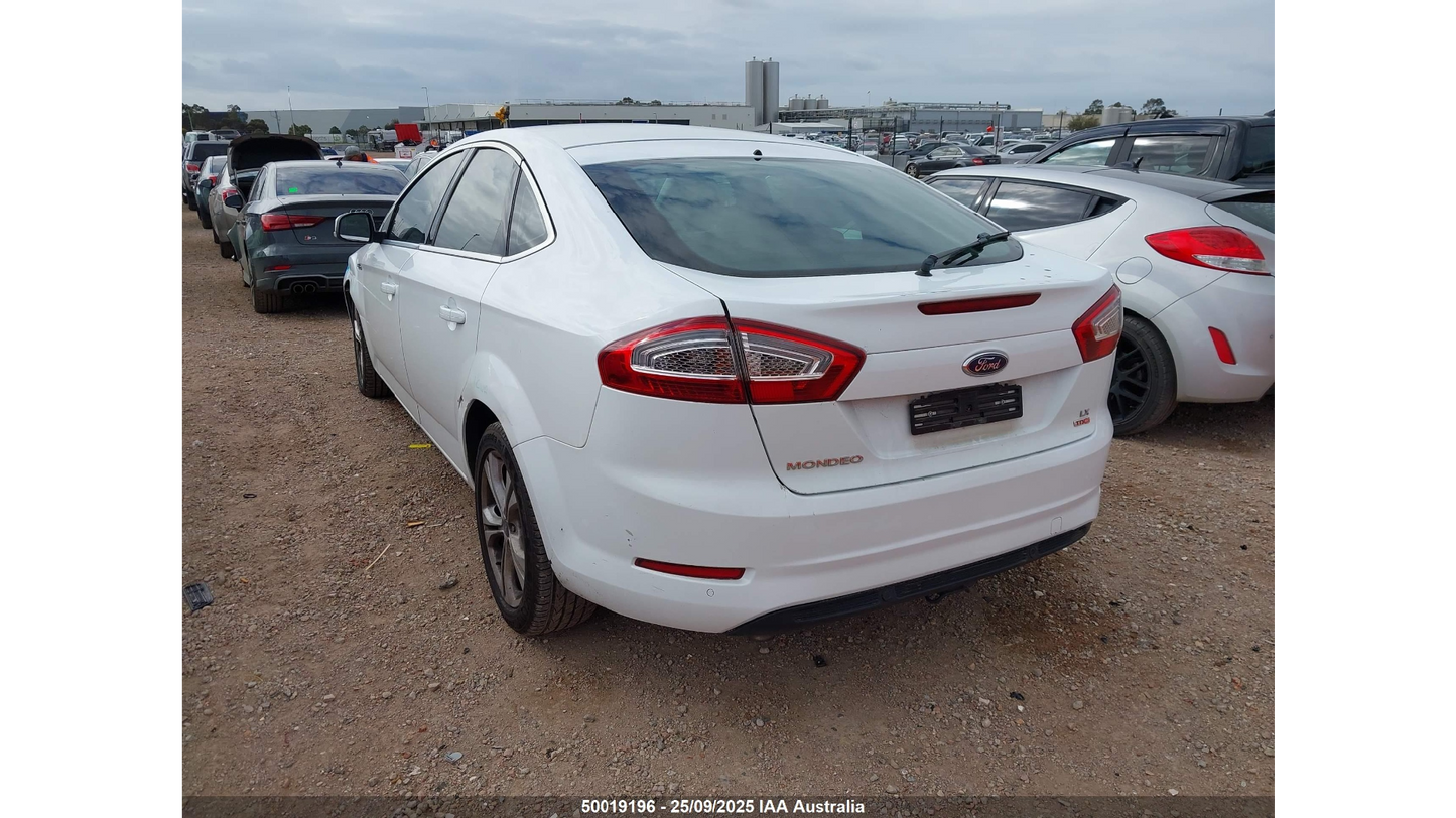 Wrecking 2014 FORD MONDEO for Used Parts FO1696