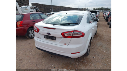 Wrecking 2014 FORD MONDEO for Used Parts FO1696