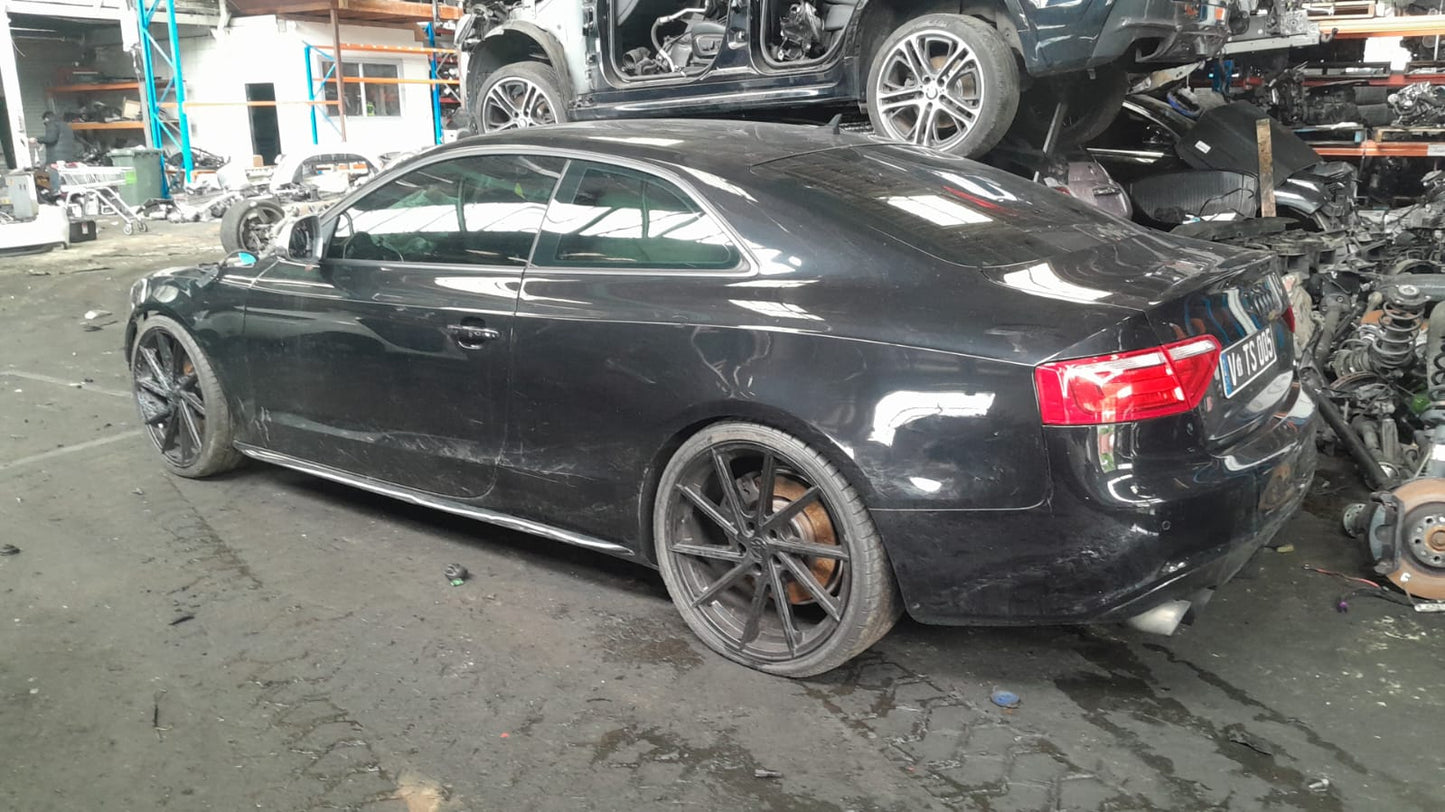 2008 AUDI A5/S5 SINGLE ZONE CLIMATE CONTROL, 8T, NON HEATED, 10/07-08/11  8T2820043AF HEATER AC CONTROLS