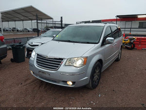 Wrecking 2009 CHRYSLER VOYAGER for Used Parts CH1704