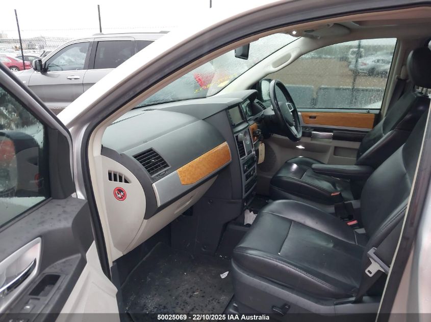 Wrecking 2009 CHRYSLER VOYAGER for Used Parts CH1704