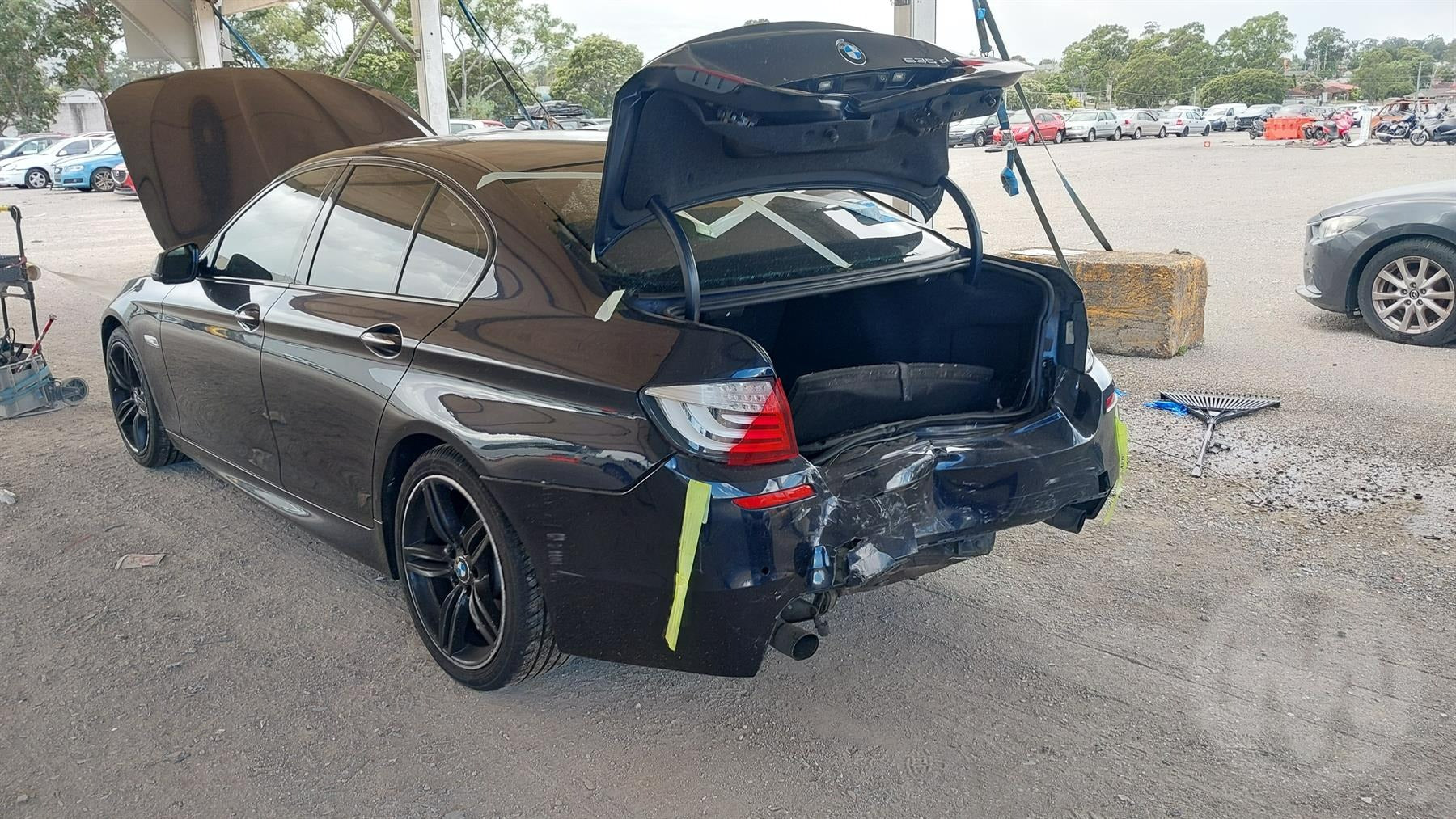 Wrecking 2011 BMW 5 SERIES for Used Parts BM1711