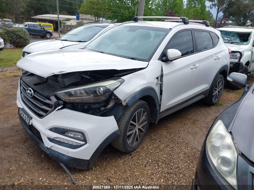 Wrecking 2016 HYUNDAI TUCSON for Used Parts HY1714