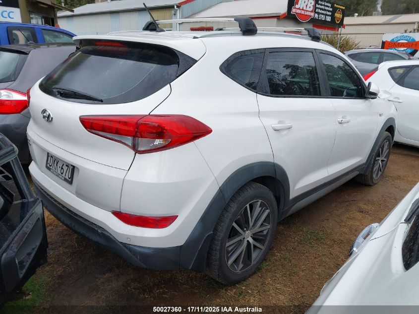 Wrecking 2016 HYUNDAI TUCSON for Used Parts HY1714