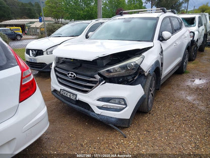Wrecking 2016 HYUNDAI TUCSON for Used Parts HY1714