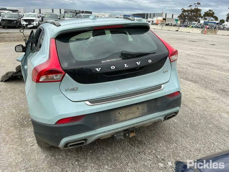 Wrecking 2017 VOLVO S40 for Used Parts VO1722
