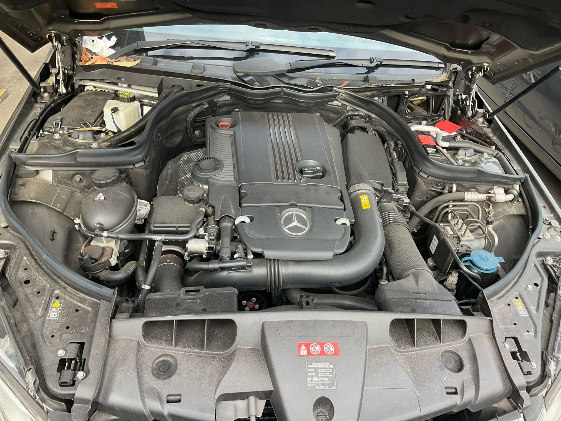 Wrecking 2012 MERCEDES E CLASS for Used Parts MB1644