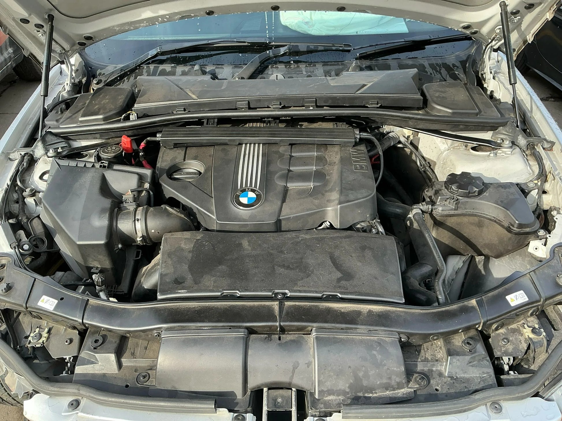 Wrecking 2011 BMW 3 SERIES for Used Parts BM1749