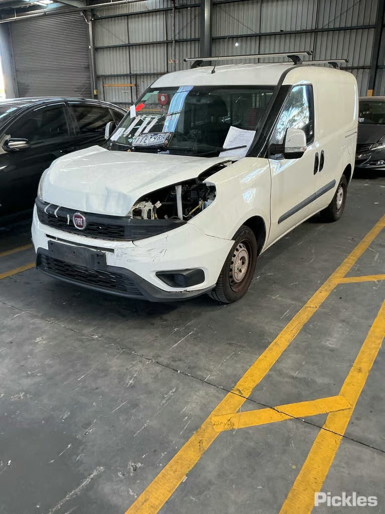 Wrecking 2017 FIAT DOBLO for Used Parts FI1744