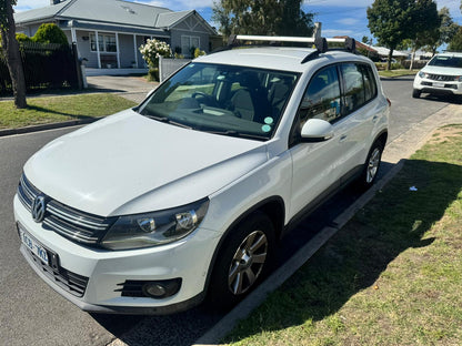 Wrecking 2014 VOLKSWAGEN TIGUAN for Used Parts VW1775