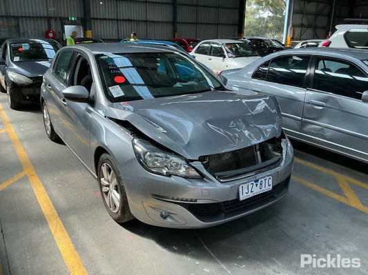 Wrecking 2017 PEUGEOT 308 for Used Parts PG1773