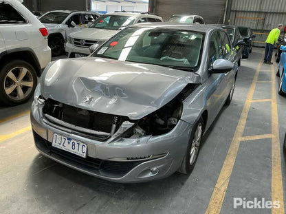 Wrecking 2017 PEUGEOT 308 for Used Parts PG1773
